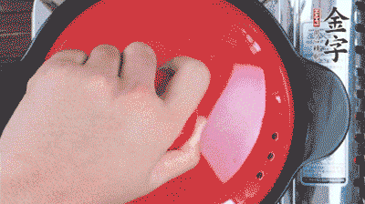 加香菇燉10分鐘后。