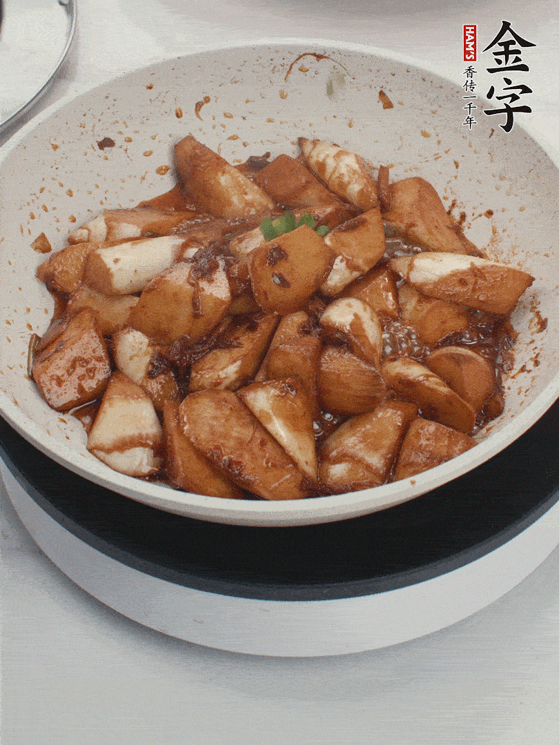 撒上一點(diǎn)小蔥花。