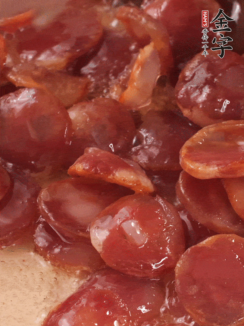 絲苗米洗凈后，用1.5倍水煮至6分熟（偏硬的質(zhì)地），網(wǎng)篩撈起瀝干水分備用。