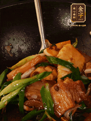 肉香、筍香相互融，醬香入味，脆嫩鮮美