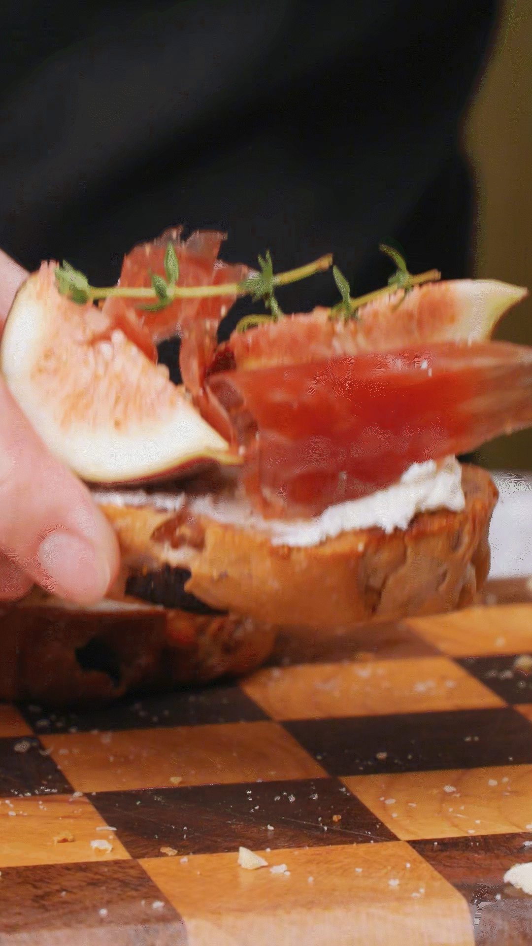 歐包切片，烤箱180°復烤10分鐘
