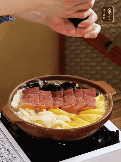 加水沒過食材，煮15-20分鐘